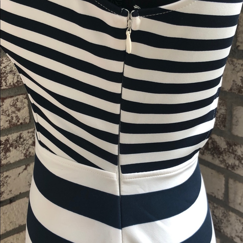 Abercrombie & Fitch Blue and White Striped Dress - Picture 5 of 9